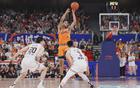CBA季后賽，上海勝?gòu)V東，104:103