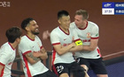 譚龍亞泰隊，精彩吊射全勝慶，久違勝利來。