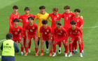 0-2敗北，中國男足雖失季軍創(chuàng)佳績，勝過日本隊(duì)。