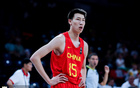 郇斯楠表現(xiàn)亮眼，12中8得16分5板，送出6大帽！