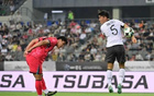 國(guó)足失利，0-3告終。