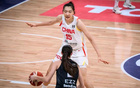 張子宇得分12分，中國女籃85-51勝新西蘭，A組第一晉級(jí)半決賽。